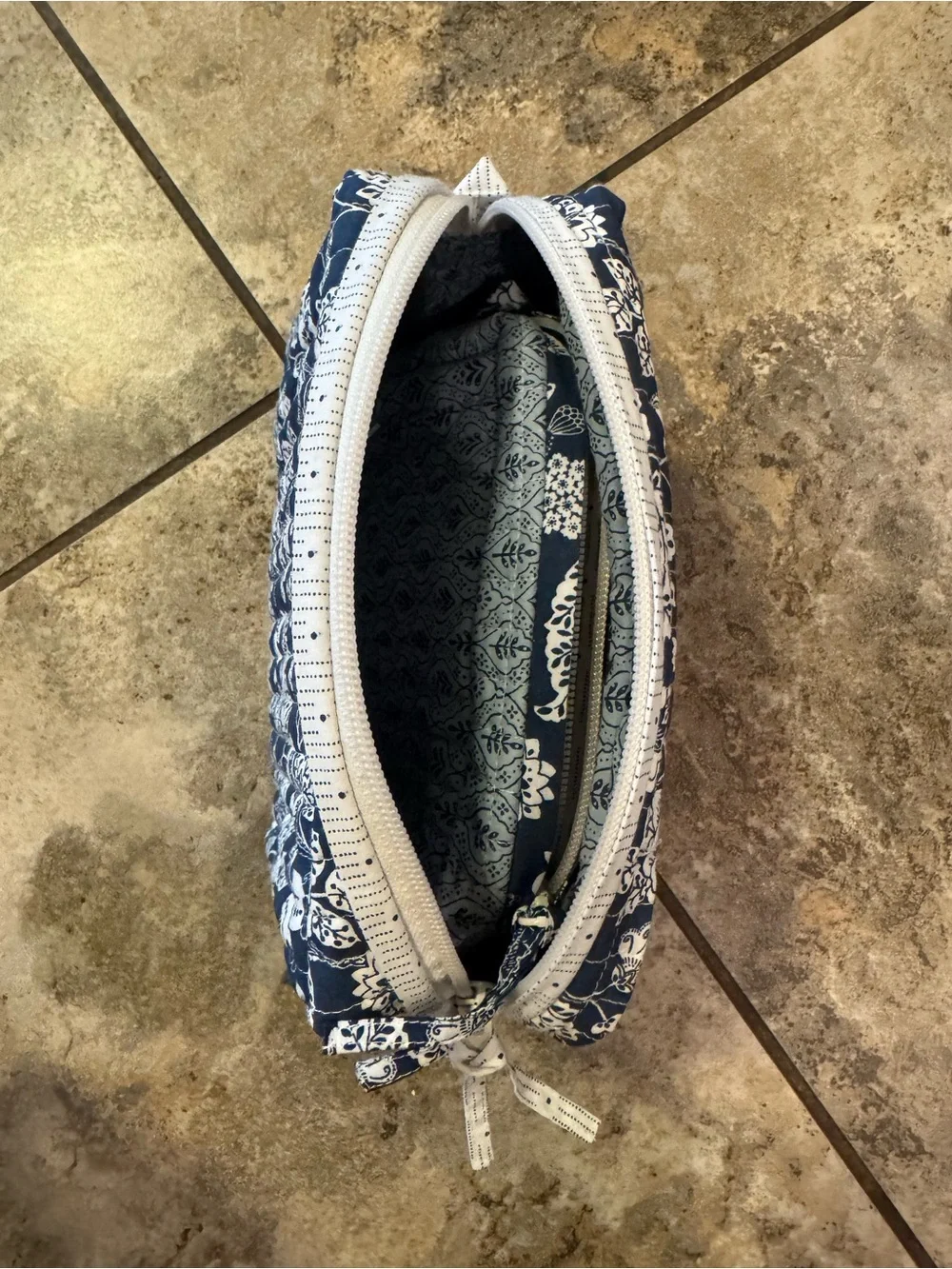 Garnet Hill quilted cosmetic bag set of (2) vibrant navy and white floral